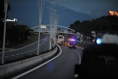 ΕΠΙΘΕΣΗ ΜΕ ΠΕΤΡΕΣ ΣΤΟΝ ΠΟΥΛΜΑΝ ΤΗΣ ΣΕΡΒΙΑΣ! *ΒΙΝΤΕΟ*