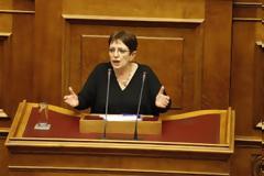 Εγκλωβίστηκε στο ασανσέρ της Βουλής η Παπαρήγα [video]