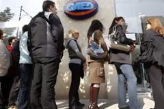 Στο 25% η ανεργία τον Ιούλιο