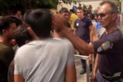 Αθώος ο αστυνομικός που χαστούκισε μετανάστη