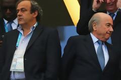 ΤΙΜΩΡΗΣΕ ΚΑΙ ΤΟΝ... ΠΛΑΤΙΝΙ Η FIFA!