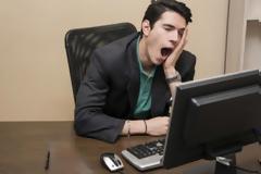 Δουλεύετε σε γραφείο χωρίς παράθυρο; Αυτές είναι οι επιπτώσεις