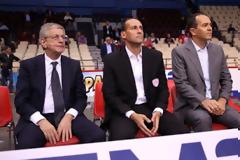 ΠΑΝΤΑ ΔΙΠΛΑ ΣΤΗΝ ΟΜΑΔΑ ΟΙ ΠΡΟΕΔΡΟΙ!