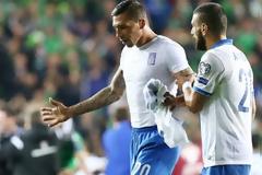 ΕΞΑΛΛΟΣ Ο ΧΟΛΕΜΠΑΣ... ΠΕΤΑΞΕ ΤΗ ΦΑΝΕΛΑ!