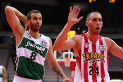 Απογοητευμένοι οι παίκτες του Ολυμπιακού