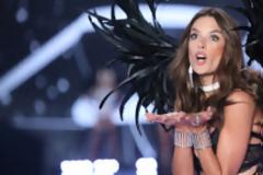 H φωτογραφία μοντέλου της Victoria's Secret που προκάλεσε χιλιάδες σχόλια αλλά για όλους τους λάθος λόγους