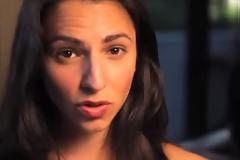 Λύθηκε το μυστήριο! Ιδού τι κάνουν στις ακατάλληλες ταινίες για να είναι το 