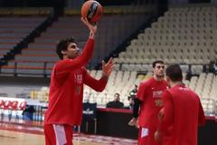 ΕΤΟΙΜΟΣ ΓΙΑ ΤΗΝ ΠΡΕΜΙΕΡΑ Ο ΘΡΥΛΟΣ!