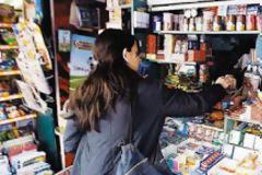 Θετικοί οι ιδιοκτήτες περιπτέρων στις πληρωμές με κάρτα