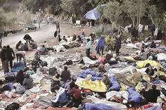 ''Γέμισαν'' τα νεκροταφεία της Λέσβου από πνιγμένους μετανάστες, γράφουν τουρκικές εφημεριδες