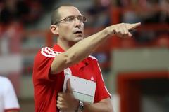 ΧΑΡΟΥΜΕΝΟΣ Ο ΠΙΑΤΣΑ!