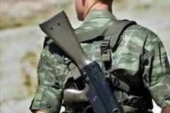 Πήγε στρατό αρτιμελής, απολύθηκε Ι5, αλλά το Δημόσιο δεν τον αποζημίωσε