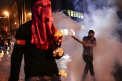 Οργή κατά Ερντογάν: Ο αριθμός των νεκρών ανεβαίνει - Χιλιάδες Τούρκοι στους δρόμους