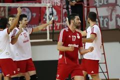 ΑΠΟΘΕΩΣΕ ΤΟΝ ΚΟΣΜΟ ΤΟΥ ΟΛΥΜΠΙΑΚΟΥ Ο ΤΑΜΠΟΥΡΑΤΖΗΣ ΚΑΙ... «ΤΟΥΣ ΘΕΛΟΥΜΕ ΚΟΝΤΑ ΜΑΣ!»