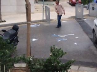 Φωτογραφία για Τρόμος στο κέντρο του Ηρακλείου - Ταμπέλα ξενοδοχείου απείλησε ζωές