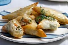 Πιτάκια γεμιστά με γαρίδες, τυρί και άνηθο