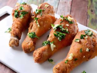 Φωτογραφία για Συνταγή για μπουτάκια κοτόπουλου με κρούστα τυριού από τον Κυριάκο Μελά