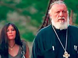 Φωτογραφία για ''Με άφησε έγκυο'' - Τι ισχυρίζεται η Περουβιανή πέτρα του σκανδάλου για τον Έλληνα ιερέα