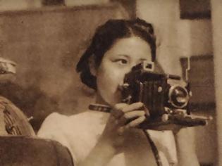 Φωτογραφία για Η πρώτη γυναίκα φωτογράφος της Ιαπωνίας εργάζεται μέχρι σήμερα, παρά τα 101 χρόνια της [video]