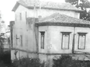 Φωτογραφία για Πάτρα: Mια σπάνια φωτογραφία της κατοικίας της οικογένειας Βουδ πριν γκρεμιστεί