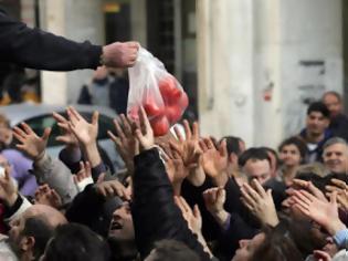 Φωτογραφία για Εurostat: Σχεδόν 4 στους 10 Έλληνες βρίσκονται κοντά στα όρια της φτώχειας