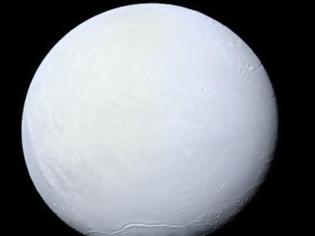 Φωτογραφία για Οι πρώτες φωτογραφίες του δορυφόρου του Κρόνου