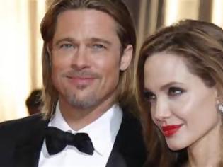 Φωτογραφία για Σύννεφα στο γάμο των Jolie – Pitt: Ποια ηθοποιό ζηλεύει η Angelina; [photo]