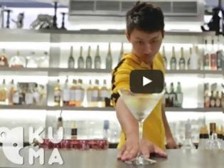 Φωτογραφία για ΑΥΤΟΣ είναι o… Bruce Lee των barmen [video]