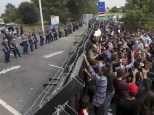 Φωτογραφία για Ενισχύουν τον στρατό στην Σλοβενία για να αντιμετωπίσουν τους πρόσφυγες