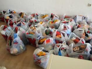 Φωτογραφία για «Η Εκκλησία στο Σπίτι» διανομή τροφίμων από 145 ενορίες