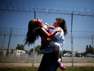 Φωτογραφία για ΗΠΑ: Πάνω από το 7% των παιδιών έχουν γονείς στη φυλακή