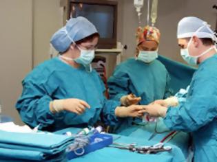 Φωτογραφία για Έγινε η πρώτη live χειρουργική επέμβαση εγκεφάλου-Την είδαν 171 χώρες