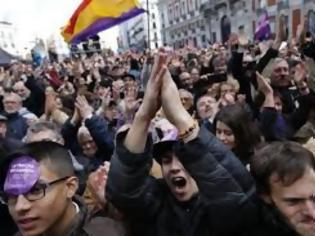 Φωτογραφία για Δημοσκόπηση: Νίκη Ραχόι και κατάρρευση Podemos