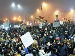 Φωτογραφία για Οι Ρουμάνοι ζητούν την εξυγίανση της πολιτικής