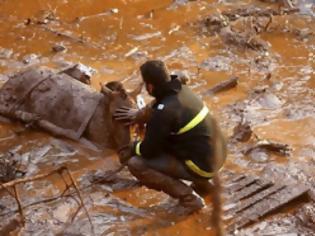 Φωτογραφία για Βραζιλία: Τα πάντα στο έλεος της τοξικής λάσπης [photos+video]