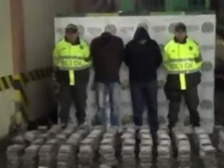 Φωτογραφία για ΑΠΙΣΤΕΥΤΟ: 575 κιλά κοκαΐνης βρέθηκαν σε λεωφορεία που μετέφεραν οπαδούς ποδοσφαίρου