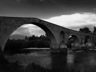 Φωτογραφία για Εκδήλωση αφιερωμένη στο ιστορικό γεφύρι της Άρτας με προβολή ντοκιμαντέρ του Βασίλη Γκανιάτσα