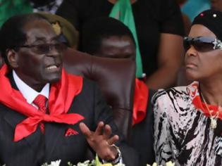 Φωτογραφία για Πρώτη Κυρία Ζιμπάμπουε: Ο Μουγκάμπε θα πάρει μέρος στις εκλογές του 2018 έστω και πάνω σε αναπηρική καρέκλα!