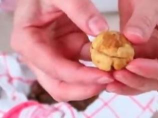 Φωτογραφία για ΥΠΕΡΟΧΟ: Πώς να ψήσεις κάστανα στα μικροκύματα σαν σε φουφού [video]
