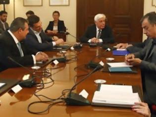 Φωτογραφία για Σύσκεψη Πολιτικών Αρχηγών: Όχι από ΝΔ και ΠΑΣΟΚ στις προτάσεις Τσίπρα. Παράθυρο συναίνεσης από Λεβέντη