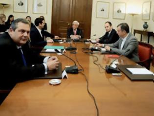 Φωτογραφία για Άγριο επεισόδιο Τσίπρα με τους πολιτικούς αρχηγούς για το ασφαλιστικό