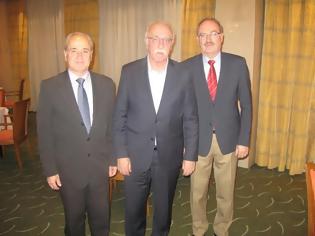 Φωτογραφία για Συνάντηση με ΑΝΥΕΘΑ με τους Προέδρους ΕΑΑΑ και ΕΑΑΣ Λάρισας