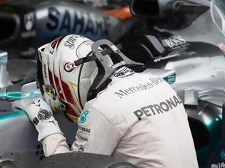 Φωτογραφία για Lewis Hamilton: Πρωταθλητής ή καιροσκόπος;