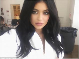 Φωτογραφία για Το σημάδι της Kylie Jenner που άφησε άφωνο το Instagram... [photo]