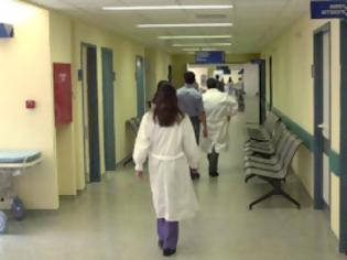 Φωτογραφία για Πλήρης εξαθλίωση στα νοσοκομεία: Δεν έχουν ούτε γάζες! Ο κόσμος παρακαλάει να μην αρρωστήσει...