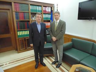 Φωτογραφία για Επίσκεψη του Πρέσβη της Ουγγαρίας στη Περιφέρεια Κρήτης-Συναντήσεις με Περιφερειάρχη Κρήτης και Αντιπεριφερειάρχη Ηρακλείου