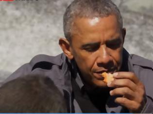 Φωτογραφία για Και όμως ο Ομπάμα τρώει αποφάγια [video]