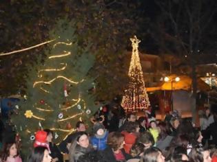 Φωτογραφία για Άναψε το χριστουγεννιάτικο δέντρο της η Δ.Ε. Βαγίων Δήμου Θηβαίων