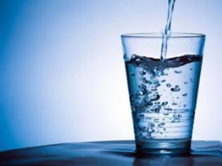 Φωτογραφία για Ένα ποτήρι νερό έχει εκατομμύρια βακτήρια, λένε Σουηδοί επιστήμονες