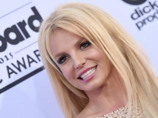 Φωτογραφία για Η Britney Spears έχει... πρεσβυωπία! [photo]